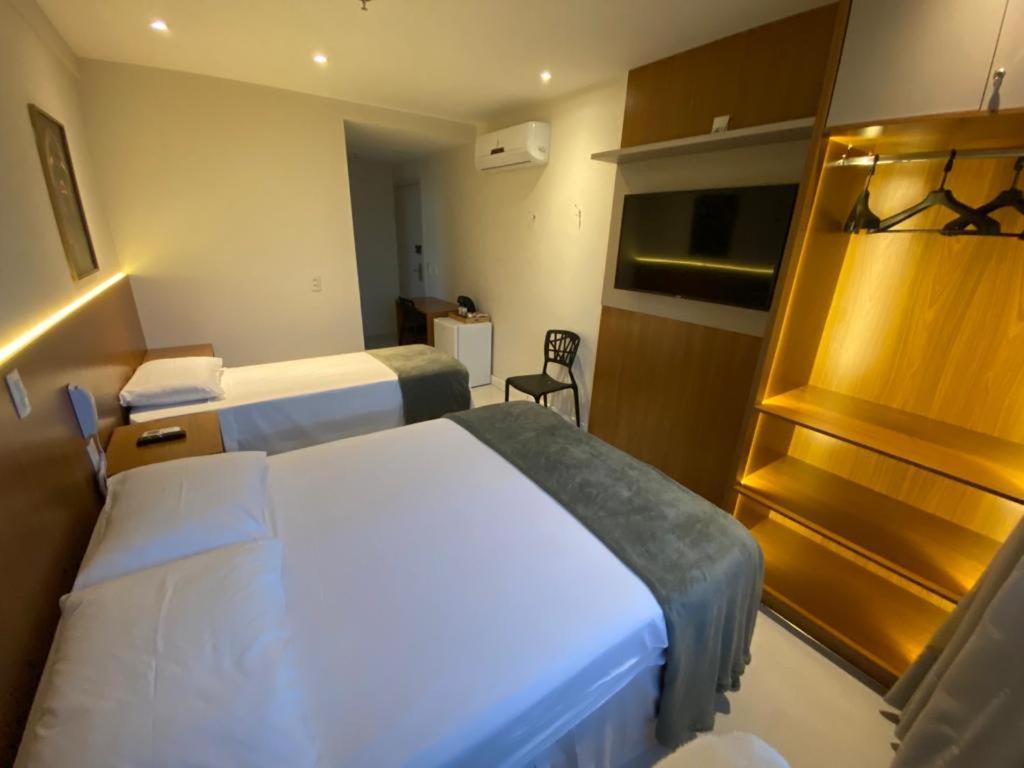 Suite Tripla Hotel America 캄푸스 두스 고이타카지스 외부 사진